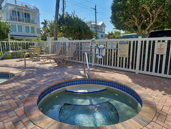 One Bedroom Vacation Rental  Beach Access Across Street!